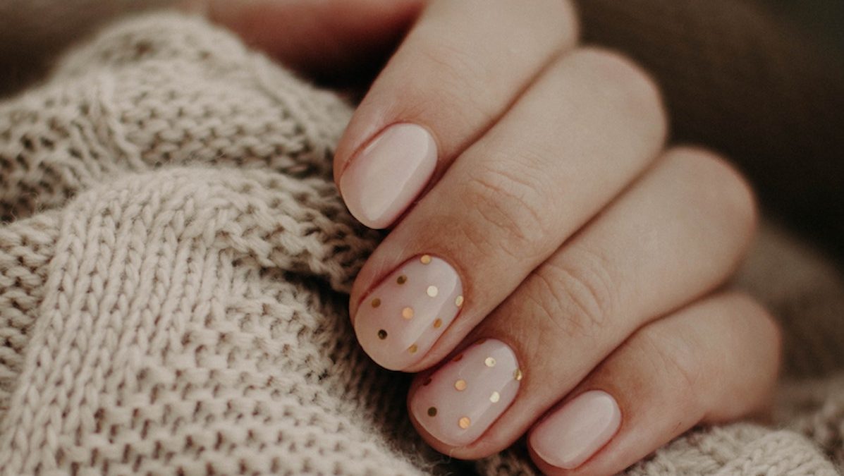 pexels-kristina-paukshtite-3557600