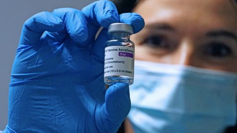 vacina Astrazeneca sintomas