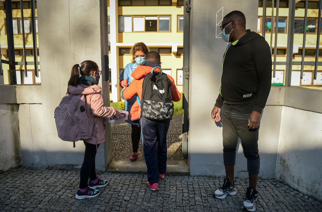 Regresso ‡s aulas, apÛs perÌodo de confinamento obrigatÛrio devido ‡ pandemia Covid-19