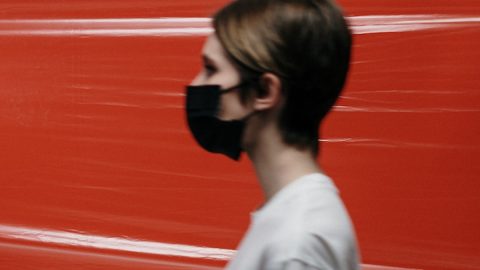 pandemia mulheres mortes homens covid-19 pandemia novos casos