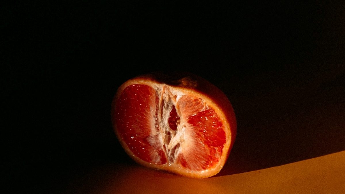 charles-deluvio-LMfESxi482g-unsplash