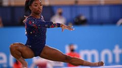 Simone Biles volta regresso trave olímpica