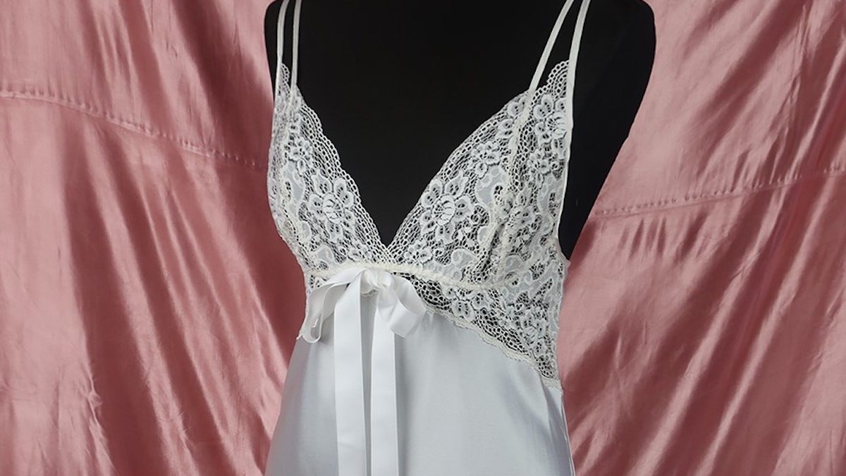 thumbnail_whiteribbon