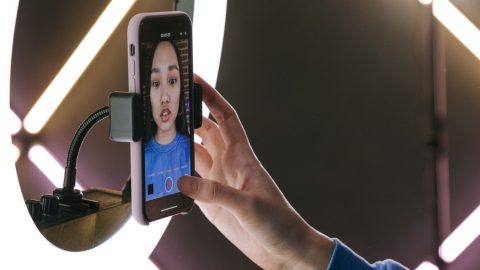 Huang Wei influencer milhões digital