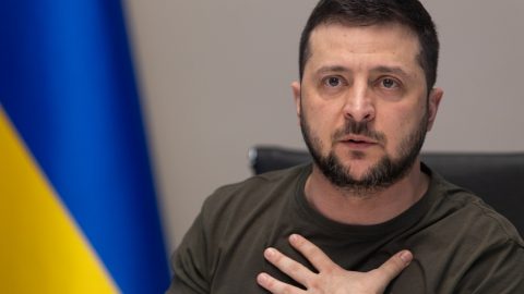 Zelensky discursa AR convite