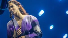 MARO vestida pela designer Lidija Kolovrat na Eurovisão [Fotografia: Andres Putting/EBU]