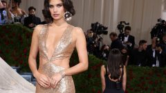 Sara samapio MET gala cabelo curto