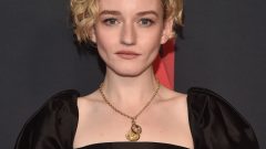 Madonna Burlona Julia Garner Inventikng Anna