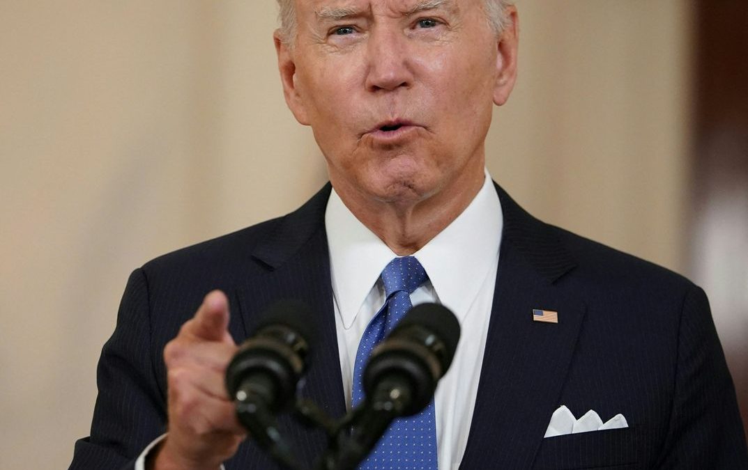 biden 44068003_32D73HP