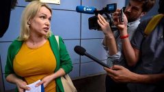 Marina Ovsyannikova [Fotografia: Alexander NEMENOV / AFP]