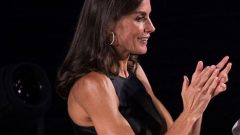 Letizia braços tonificados exercício lifestyle