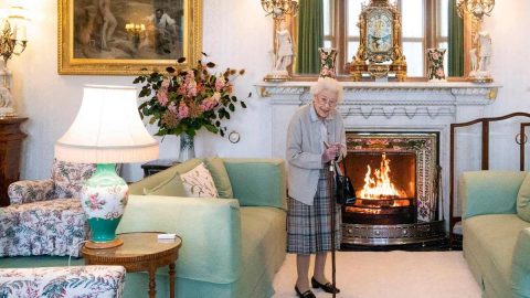 Isabel II estado de saúde rainha preocupados médicos