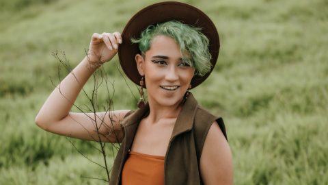 tendências outono colete pele botas camadas