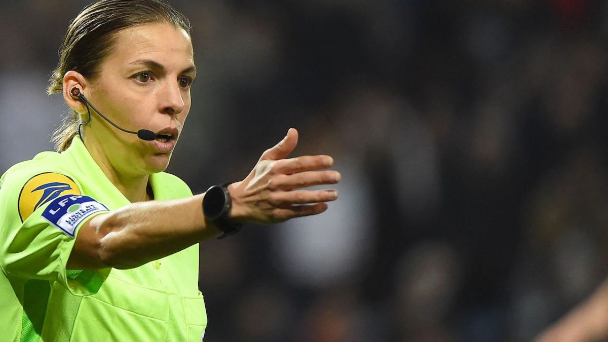 FILES-FBL-FRA-WOMEN-REFEREE
