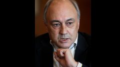 Morreu António Mega Ferreira