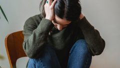 Vizinhos barulhentos som problemas do coração paciência sono distúrbios