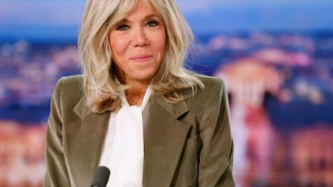 Brigitte Macron primeira-dama frança uniformes escolares