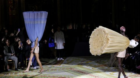 Viktor&Rolf semana da moda de Paris manequim