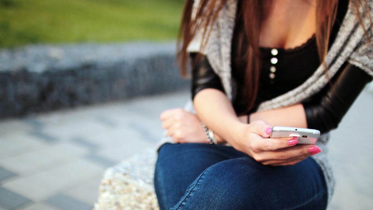 pexels-jéshoots-7442