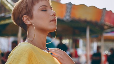 brincos cabelos curtos tendência 2023