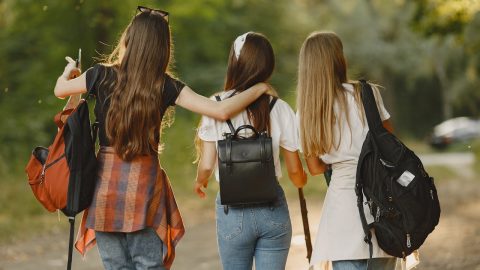 raparigas Dia inetarnacional da mulher jovens desigualdade salarial maternidade segurança