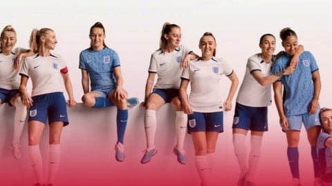 menstruação mulheres equipa futebol femiino equipamento