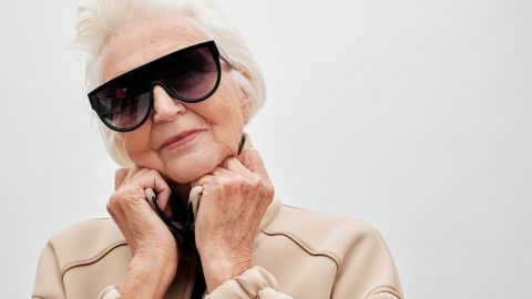 cablo grisalho branco descoberta ciência tintas