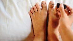 unhas pés cores tendência verão vernizes