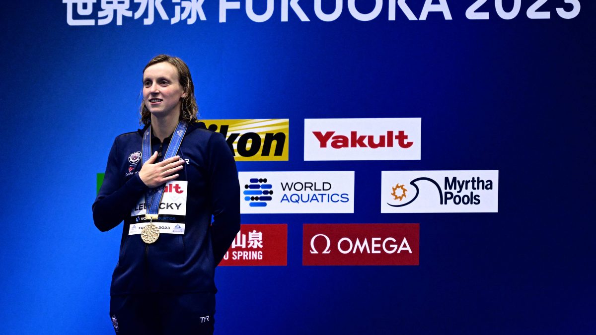 SWIM-WORLD-2023-PODIUM