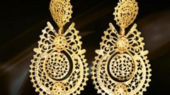 Brincos a Rainha em filigrana portuguesa [Fotografia: DR]Brincos a Rainha em filigrana portuguesa consulta pública património imaterial DGPC