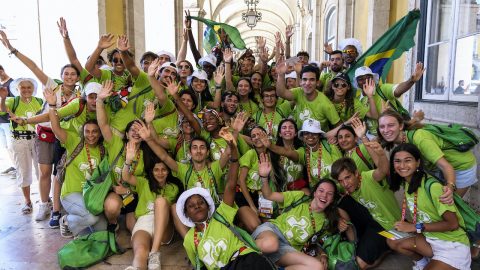Lara Pradolesi, Michele Vieira e Tatiana Caquarta estão com as irmãs Doroteias e estiveram na JMJ em Lisboa Jornada Mundial da Juventude, em Lisboa.