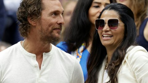 Ator Matthew McConaughey e a modelo e designer brasileira Camila Alves regra nove dias casamento sucessoncur / AFP]