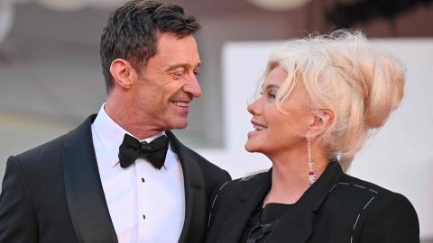 Hugh Jackman e a mulher Deborra-Lee Furness anunciam divórcio [Fotografia: Tiziana FABI / AFP]