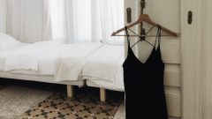 pequeno vestido preto shopping