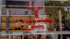 protesto climáxico Gucci montra