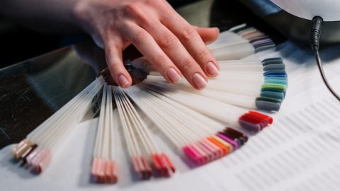 unhas nails schiaparelli vestido Kendall Jenner Semana da Moda de Paris