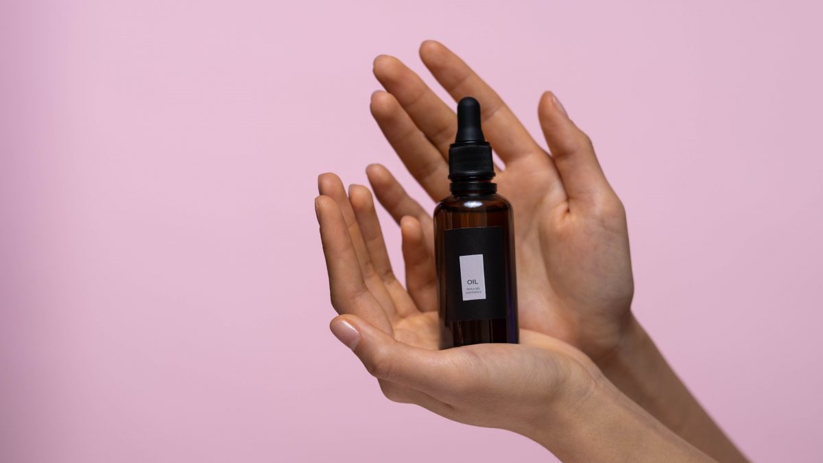 pexels-ron-lach-8140917