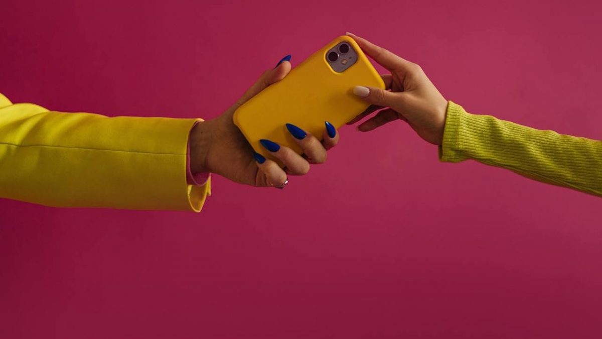 pexels-victoria-strelkaph-11034413