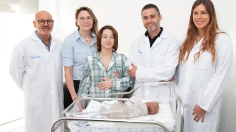 derek bebé duas mães Espanha