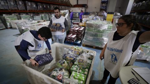 Banco Alimentar contra a Fome vale diinheiro alimentos campanha Natal