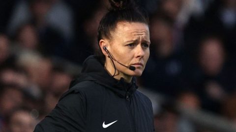 Rebecca Welch mulher primeira árbitra liga Inglesa