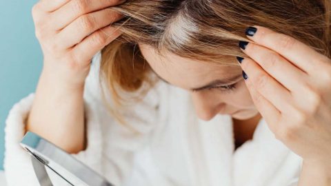 cabelos brancos mulher prevenir aparecer formas mudanças