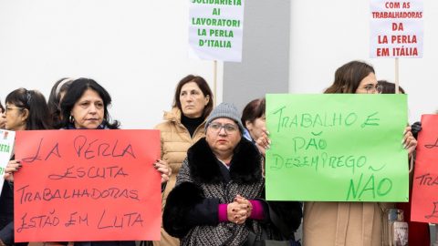 trabalhadoras manifestação la Perla greve salários em atraso