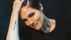 Fábia Rebordão Ney Matogrosso A NOssa GUerra nova música single A Nossa Guerra