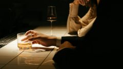 crime adulterar bebida droga mulher homem Reino Unido PSP Portugal campanha