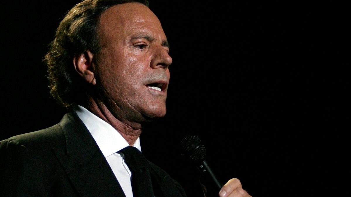GB_JULIO_IGLESIAS_03