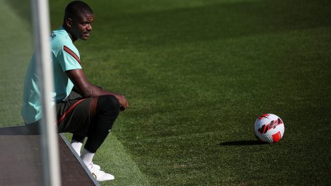 William Carvalho futebol agressão sexual