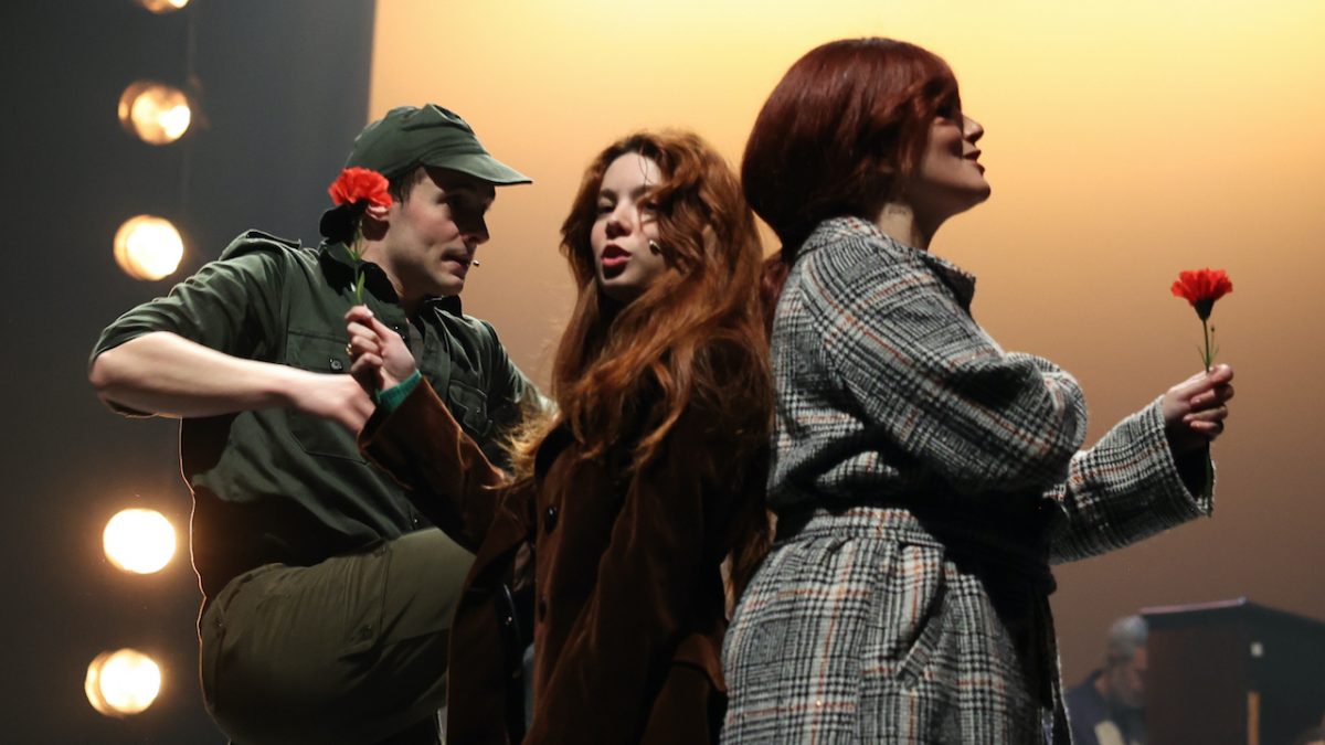 Teatro: Ensaio para a comunicaÁ„o social do musical 