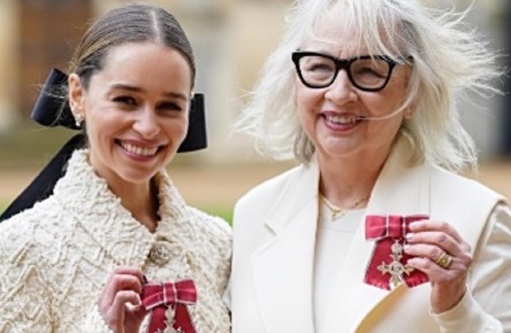 Emilia clarke mãe insta