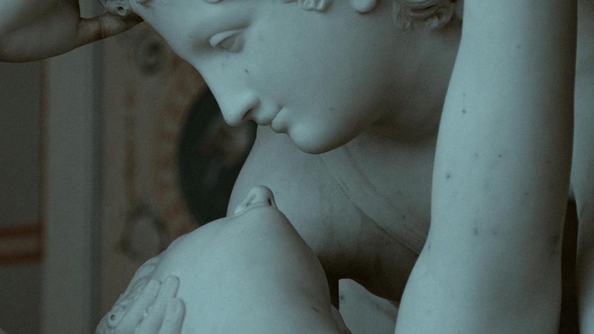 pexels-margarita-gromova-13874203